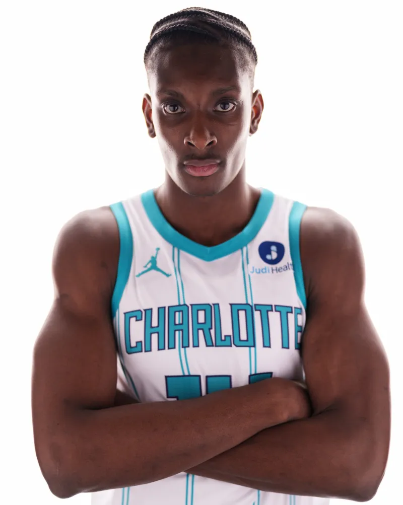 v体育app-24岁生日快乐!NBA官方晒照为穆萨-迪亚巴特庆生