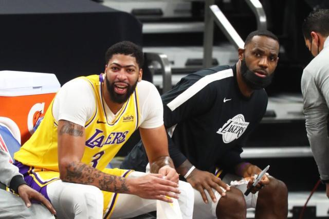 v体育app-双星闪耀助湖人继续进步，戴维斯三分线外投得更准